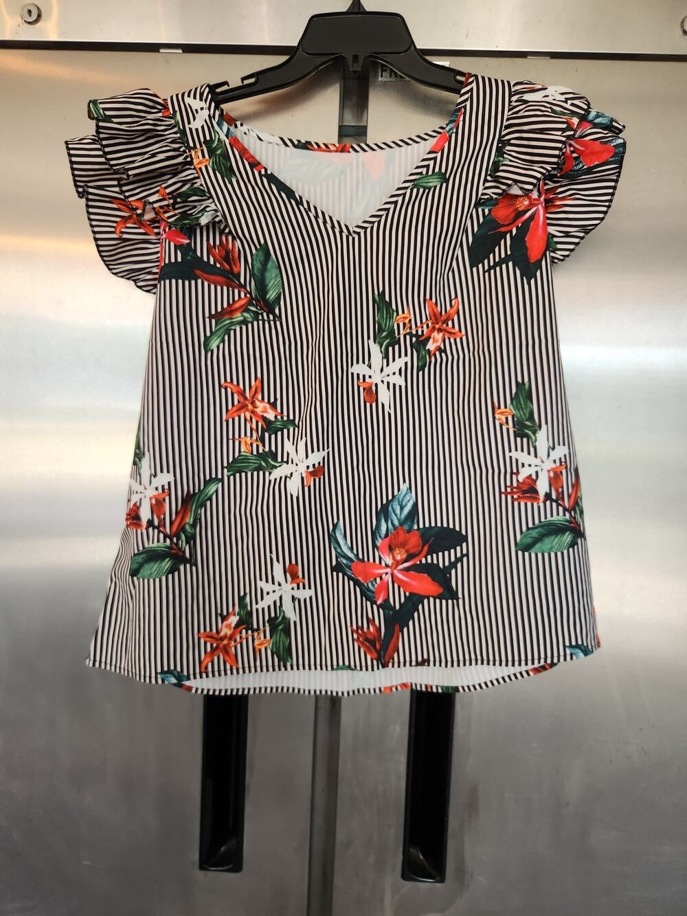 Shein Curve Black White Striped Floral Print Top Flutter Sleeve Size 0XL